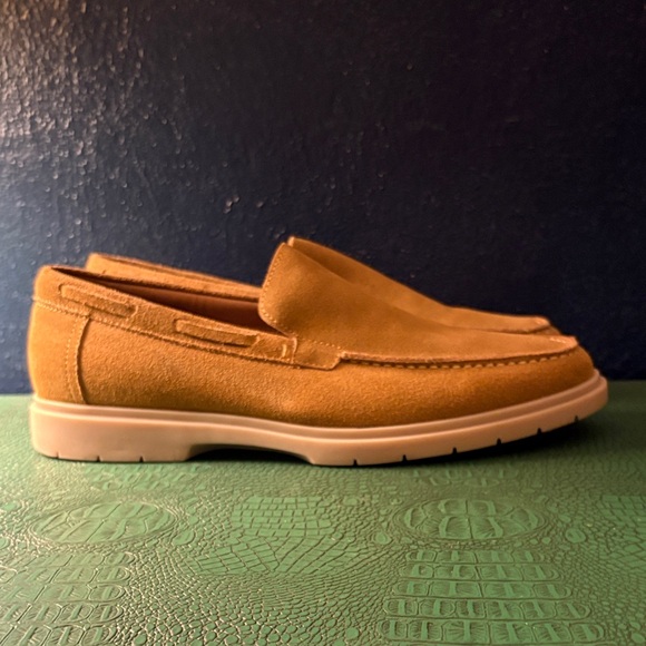 Steve Madden camel suede moccasin loafers with rubber sole - Picture 1 of 6